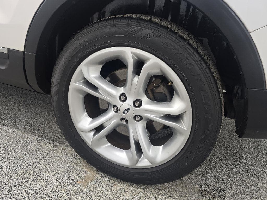 2015 FORD Explorer - Image 27