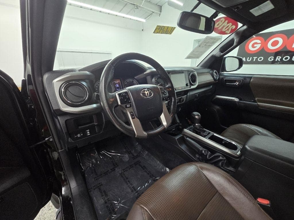 2016 Toyota Tacoma - Image 9