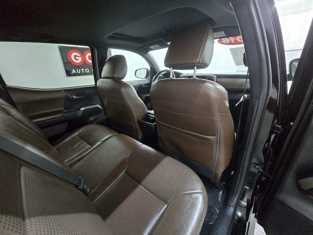 2016 Toyota Tacoma - Image 15