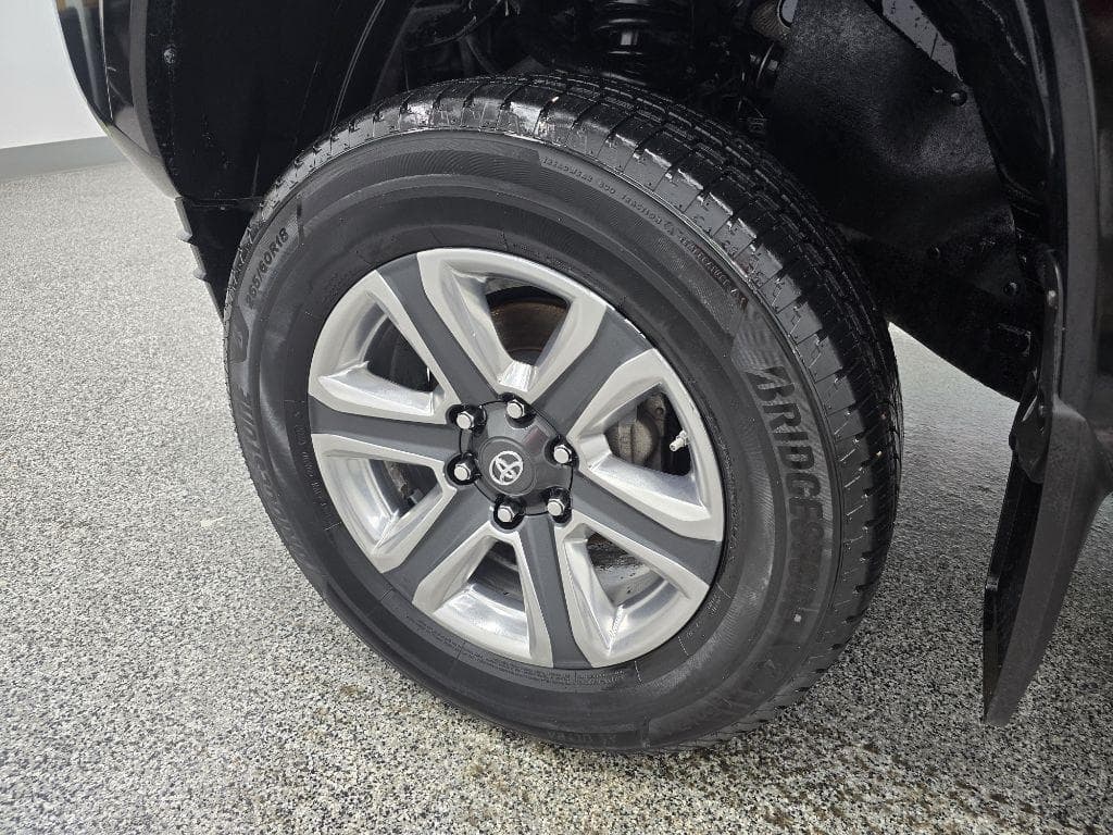 2016 Toyota Tacoma - Image 25