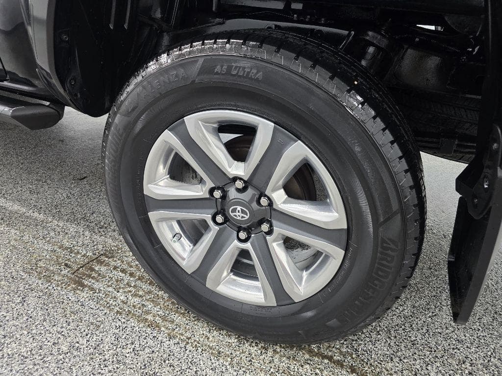 2016 Toyota Tacoma - Image 26