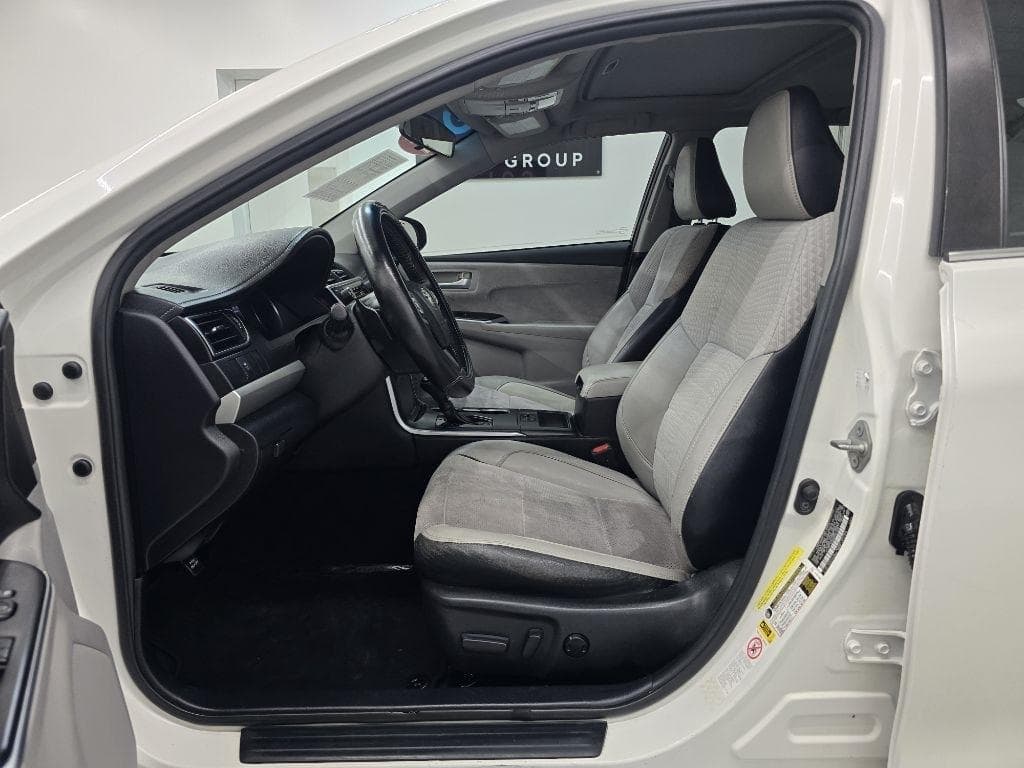 2015 TOYOTA Camry - Image 9