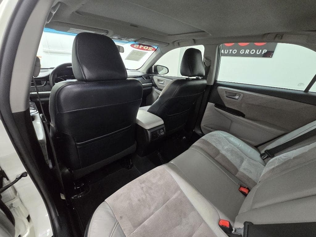 2015 TOYOTA Camry - Image 12