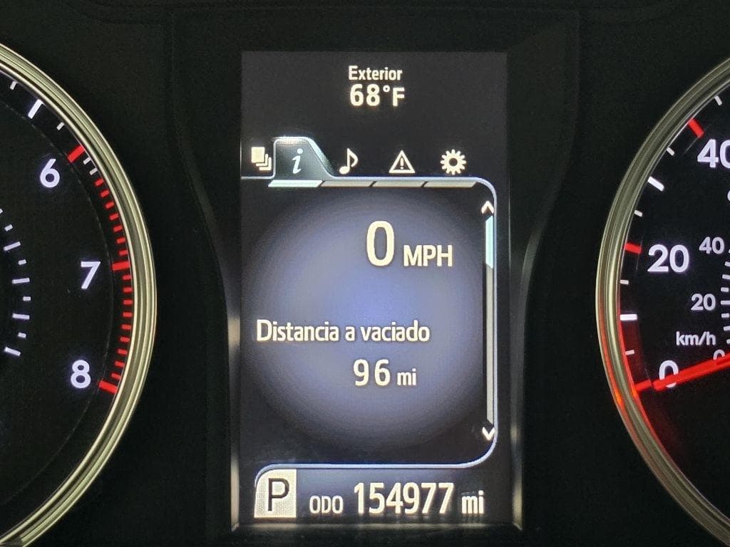 2015 TOYOTA Camry - Image 18