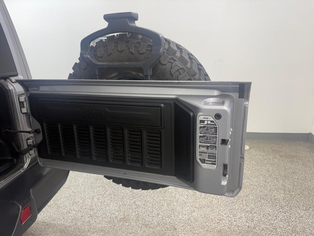 2018 JEEP Wrangler - Image 17