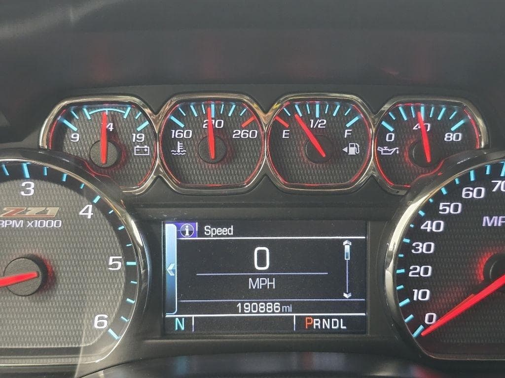 2019 CHEVROLET Silverado - Image 17