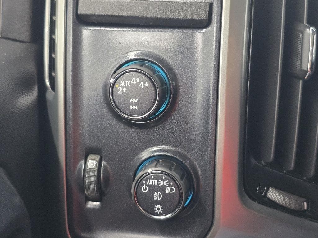 2019 CHEVROLET Silverado - Image 20