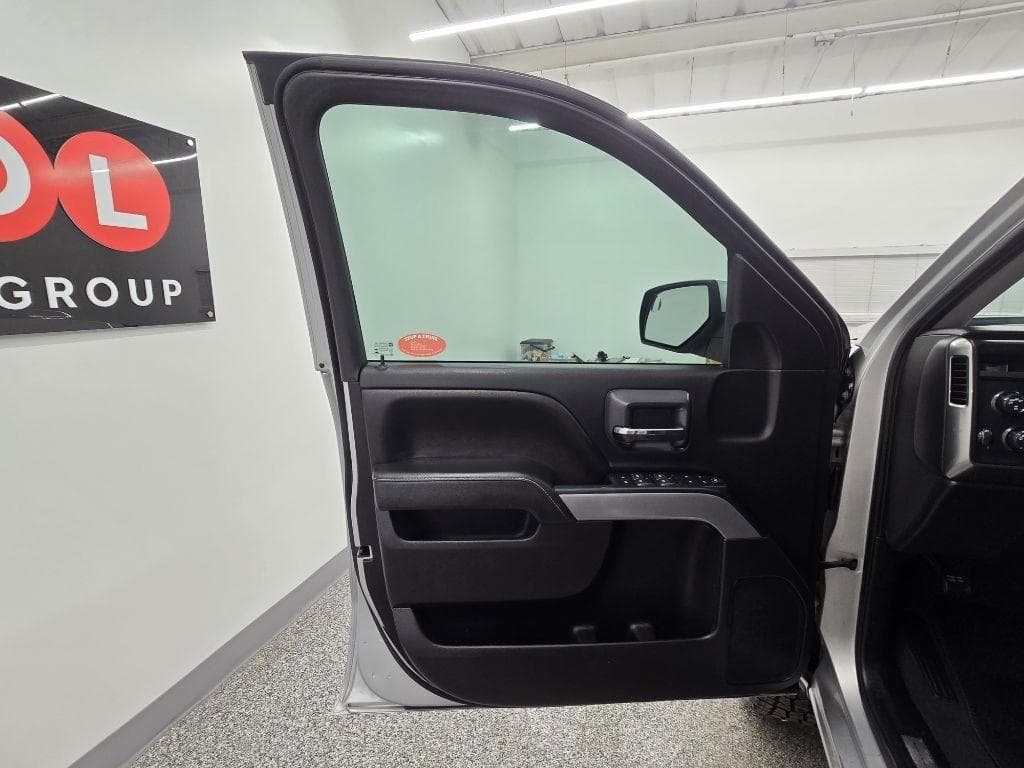 2019 CHEVROLET Silverado - Image 22