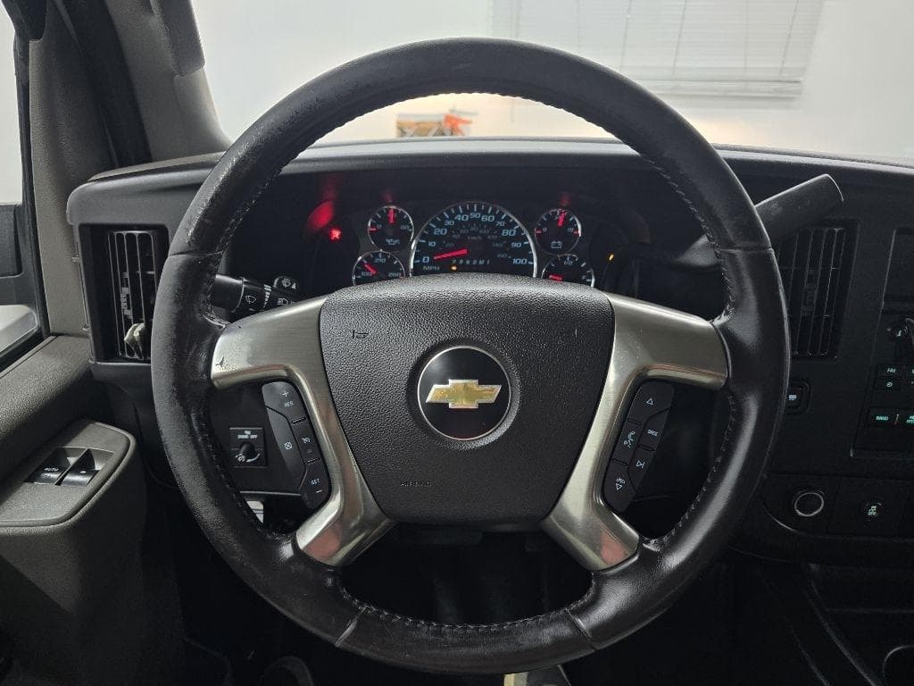 2019 Chevrolet Express - Image 17