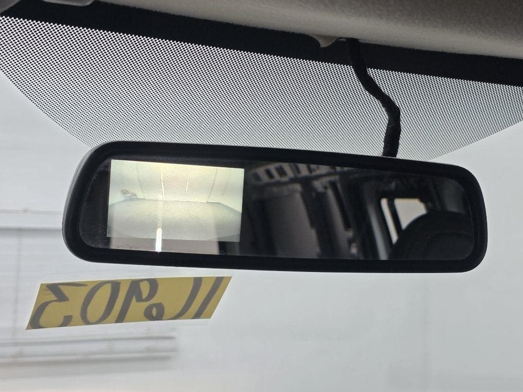 2019 Chevrolet Express - Image 18