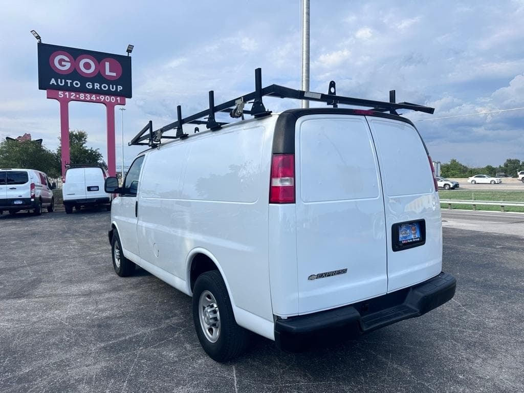 2020 Chevrolet Express - Image 4