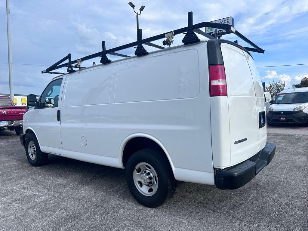 2020 Chevrolet Express - Image 7