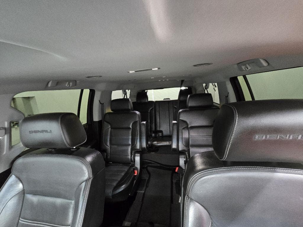 2020 GMC Yukon - Image 10