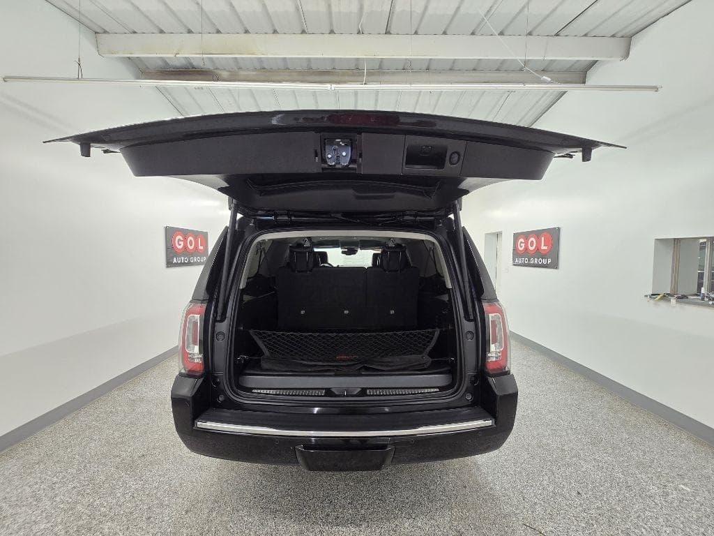 2020 GMC Yukon - Image 15