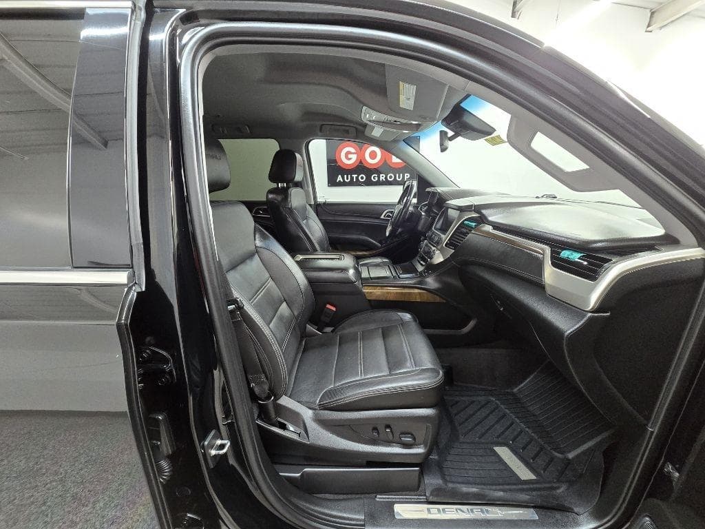 2020 GMC Yukon - Image 18