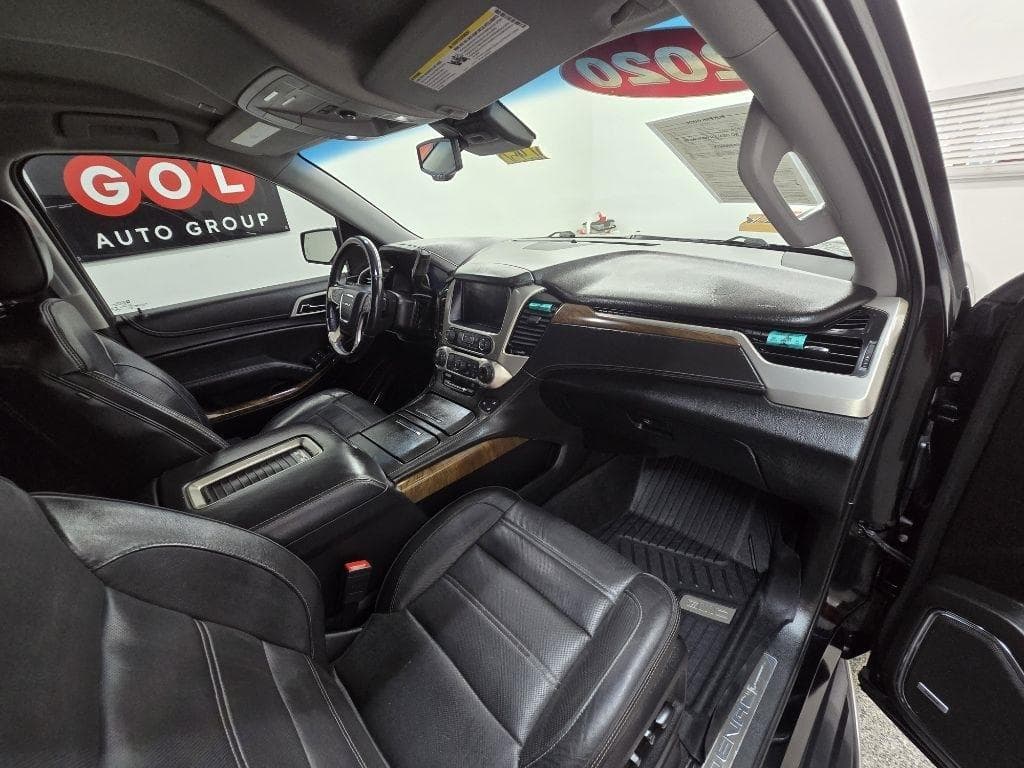 2020 GMC Yukon - Image 19