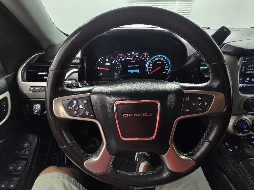 2020 GMC Yukon - Image 23