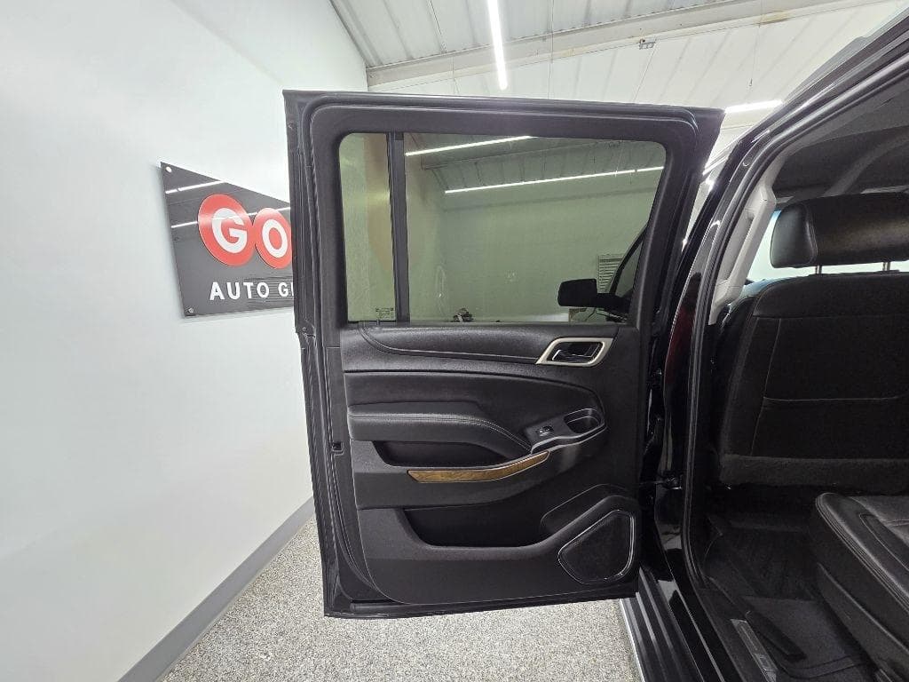 2020 GMC Yukon - Image 25