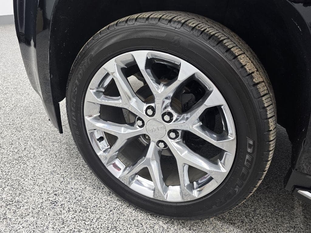 2020 GMC Yukon - Image 28