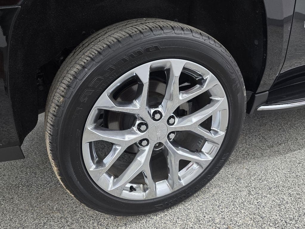 2020 GMC Yukon - Image 31