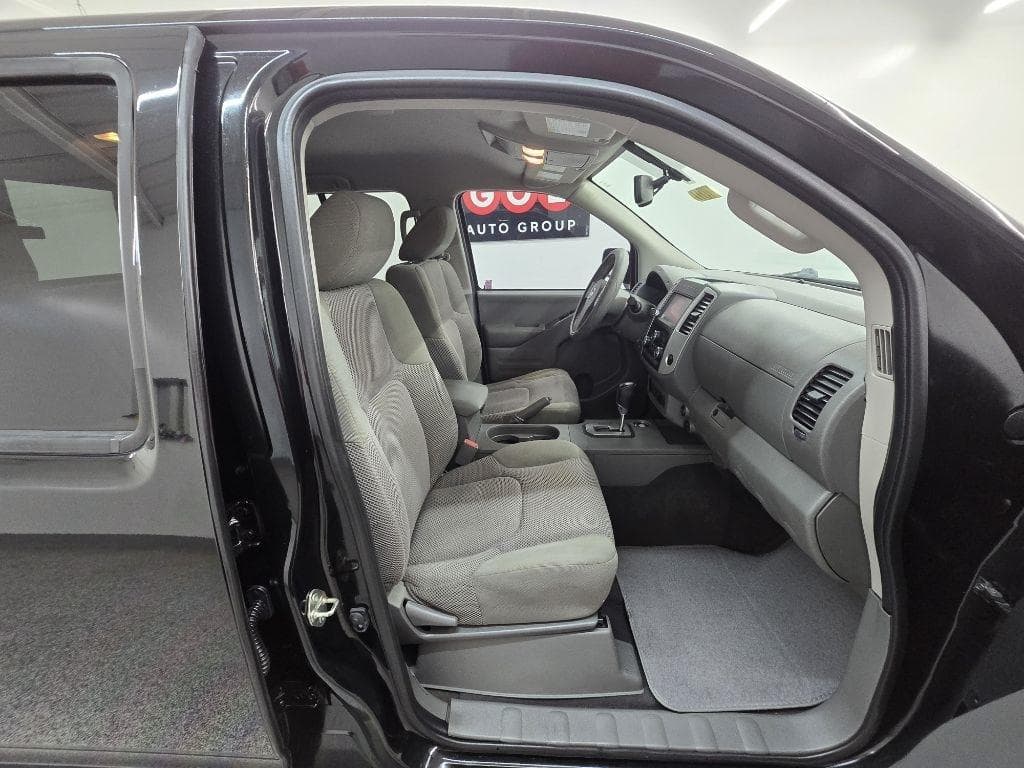 2020 NISSAN Frontier - Image 15