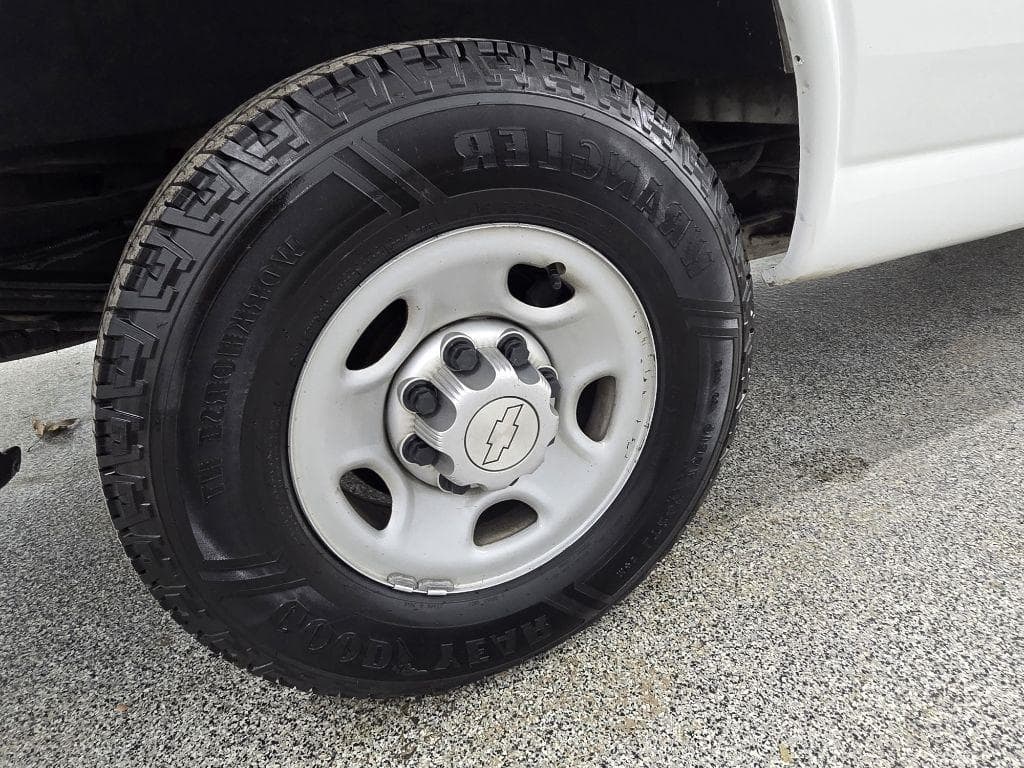 2017 CHEVROLET Express - Image 22