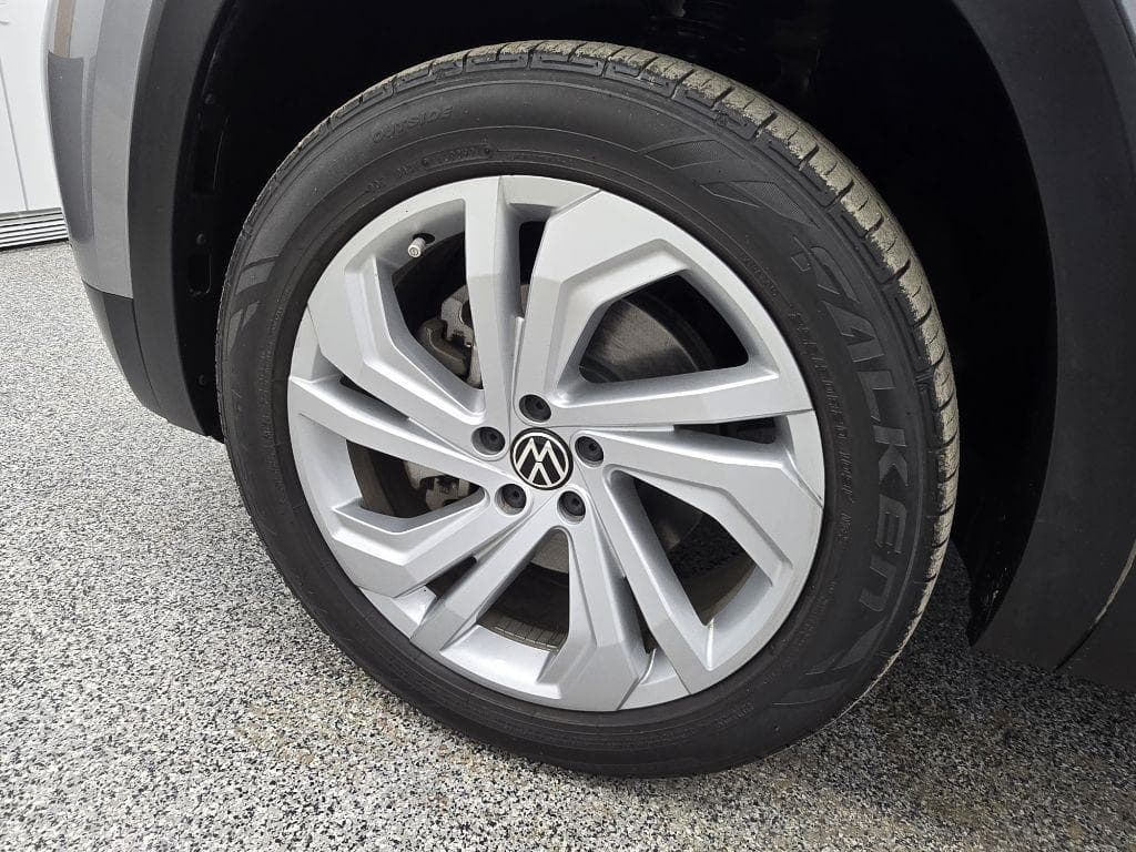 2023 VOLKSWAGEN Atlas - Image 27