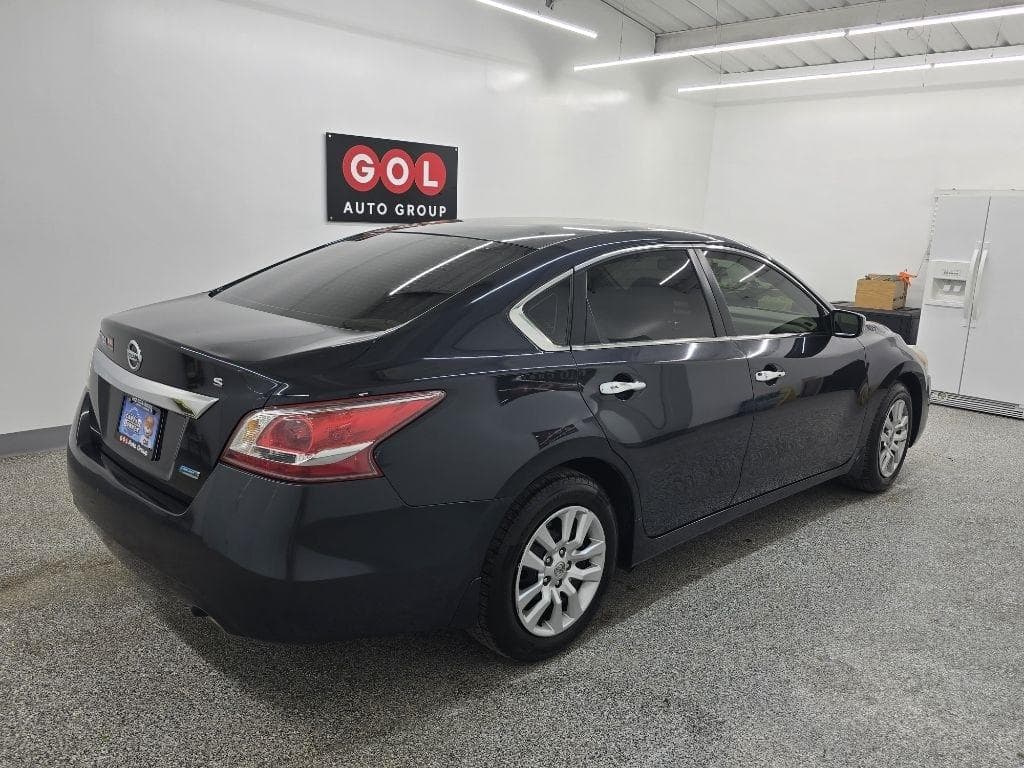 2013 NISSAN Altima - Image 4