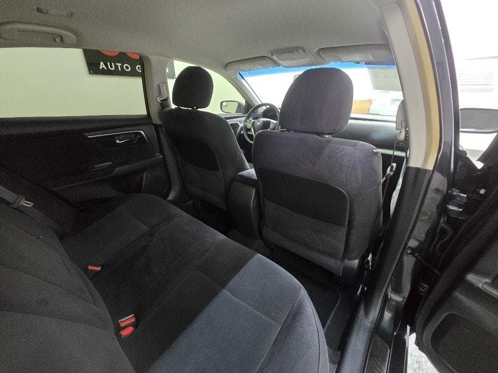 2013 NISSAN Altima - Image 15