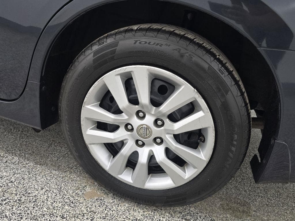 2013 NISSAN Altima - Image 26