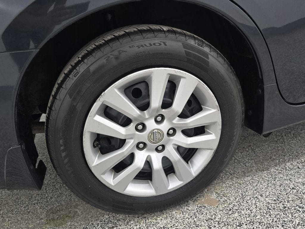 2013 NISSAN Altima - Image 28