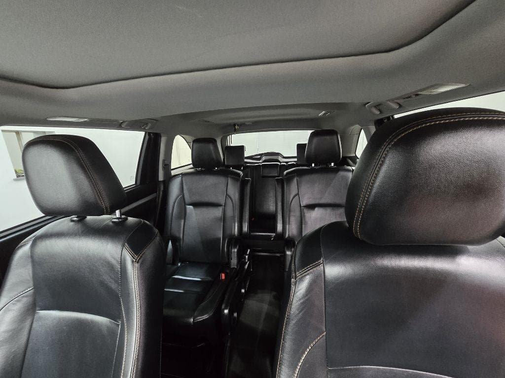 2019 TOYOTA Highlander - Image 10