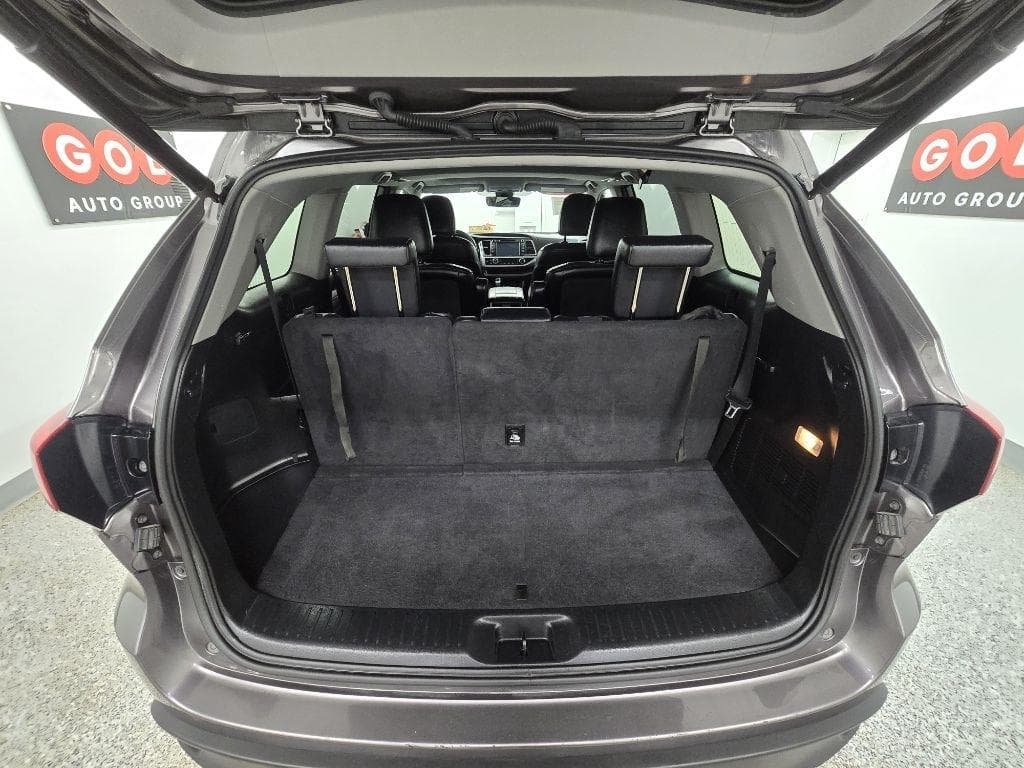 2019 TOYOTA Highlander - Image 14