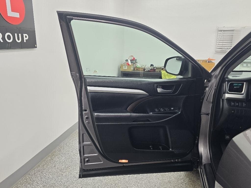2019 TOYOTA Highlander - Image 25