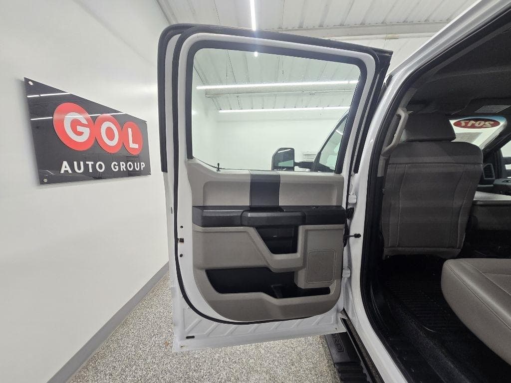 2017 FORD F-350 - Image 24