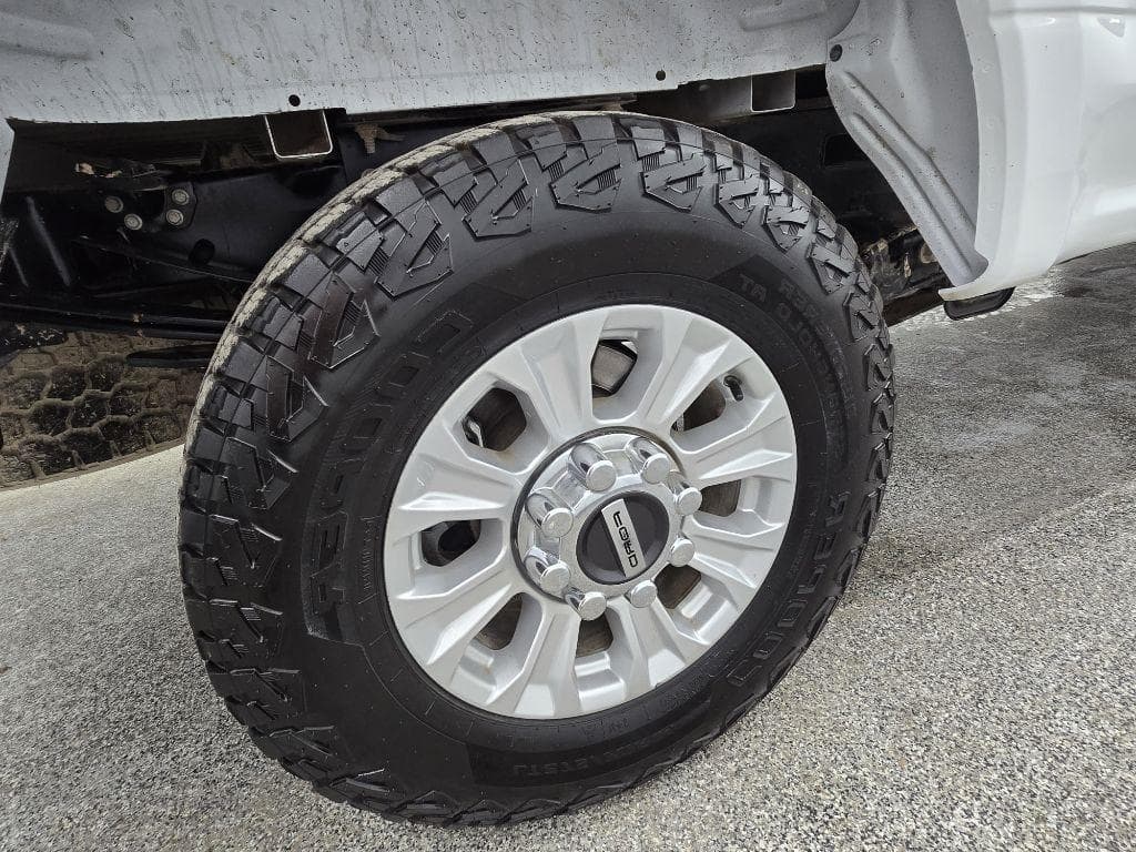2022 FORD F-250 - Image 29