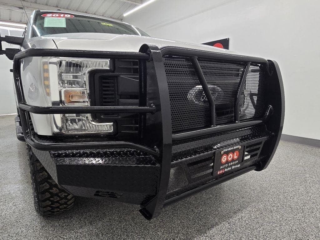 2019 FORD F-250 - Image 1