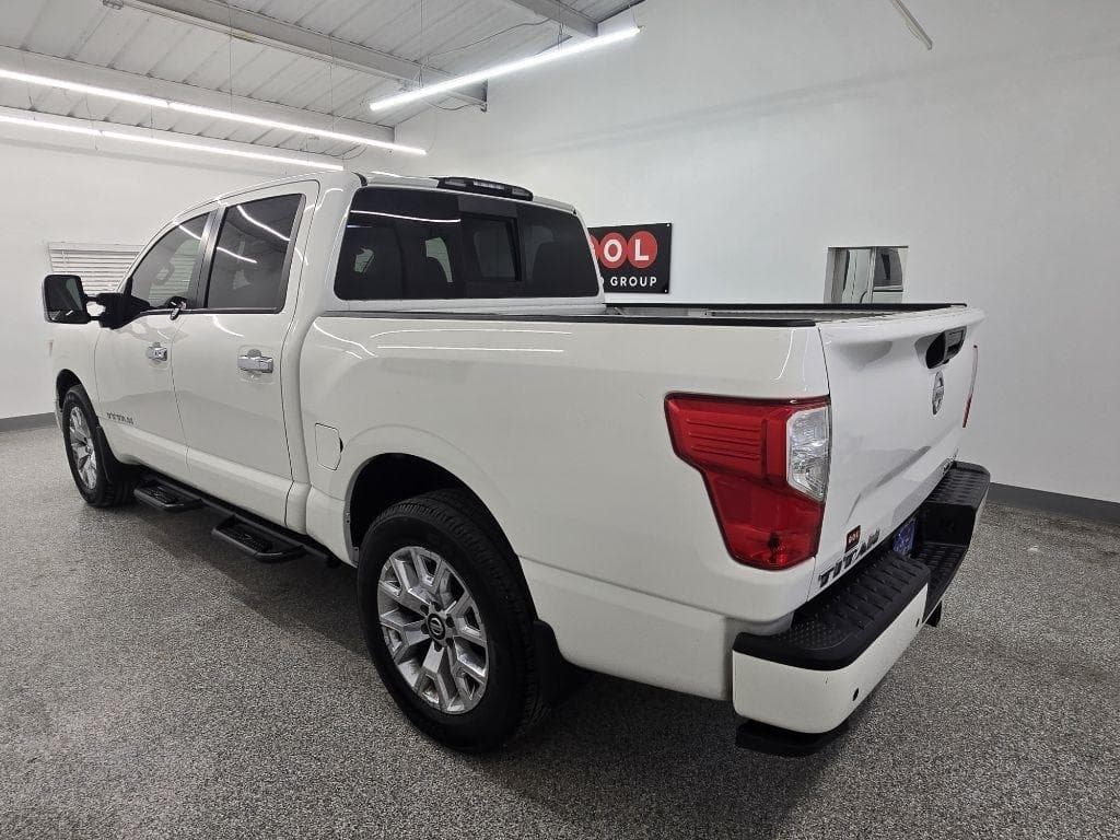 2021 NISSAN Titan - Image 4