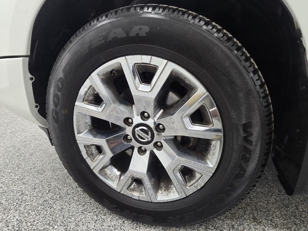 2021 NISSAN Titan - Image 26