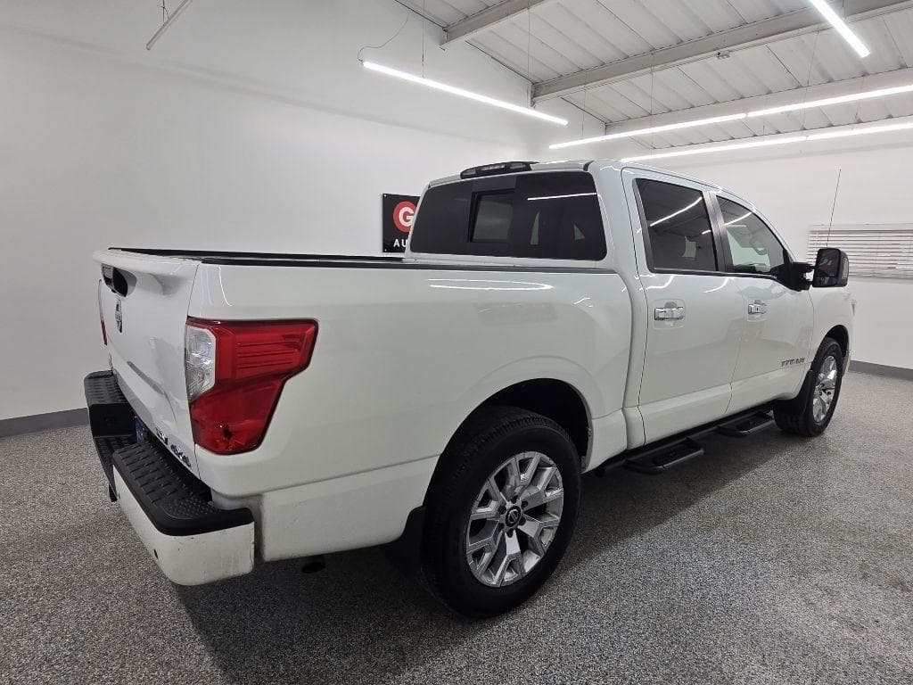 2021 NISSAN Titan - Image 9