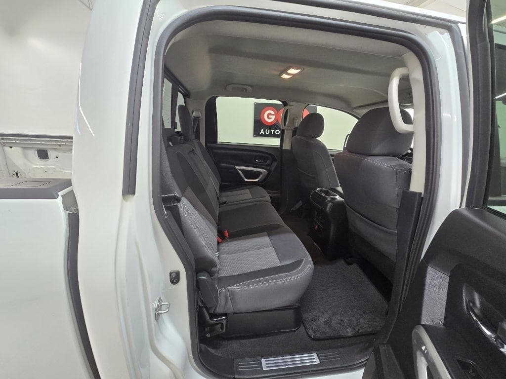2021 NISSAN Titan - Image 16