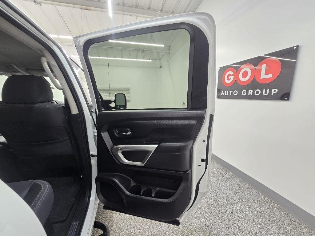 2021 NISSAN Titan - Image 26