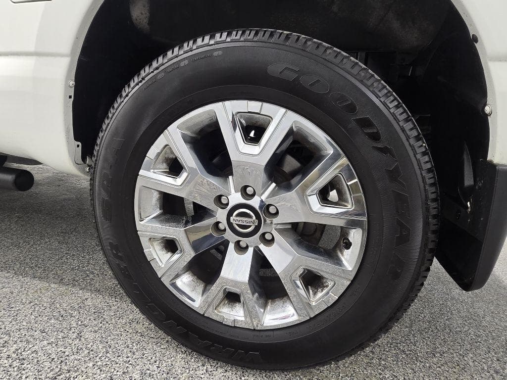 2021 NISSAN Titan - Image 29