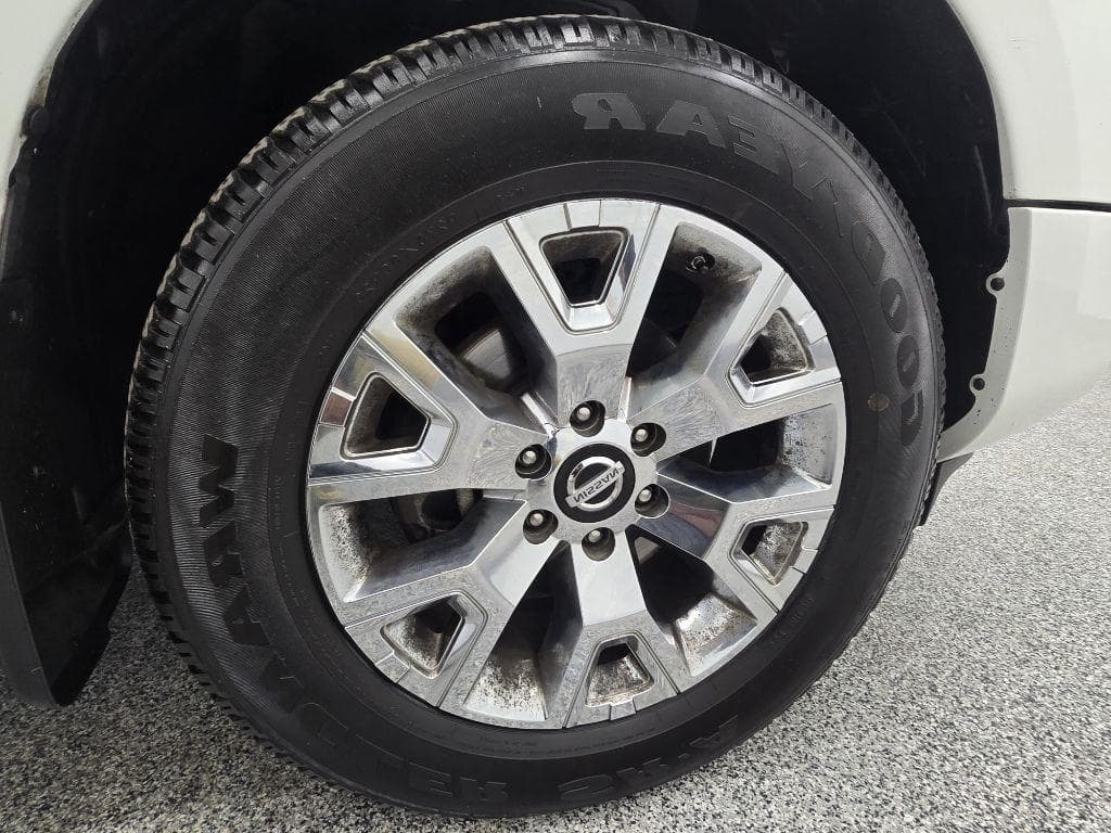 2021 NISSAN Titan - Image 30