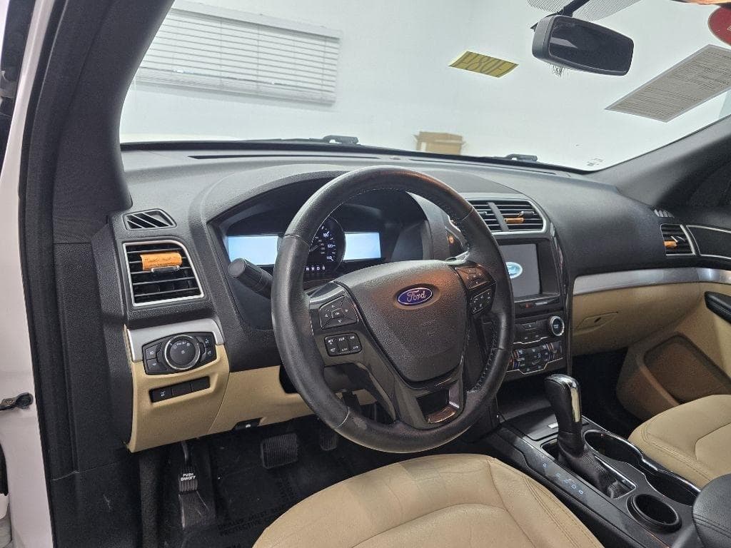 2017 FORD Explorer - Image 8