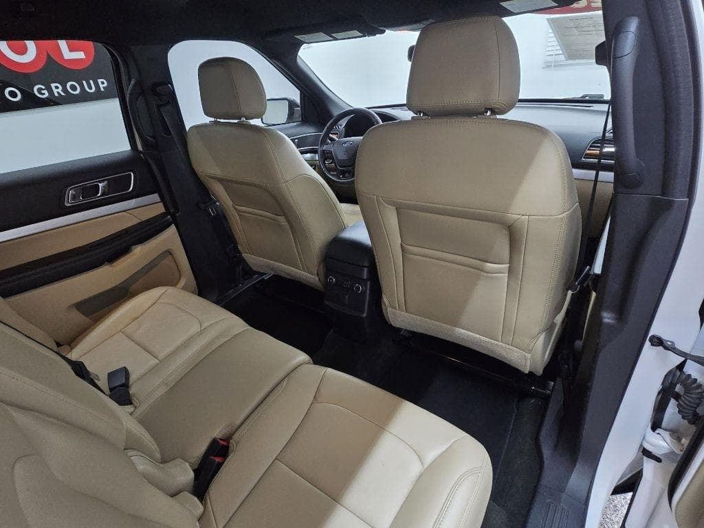 2017 FORD Explorer - Image 17