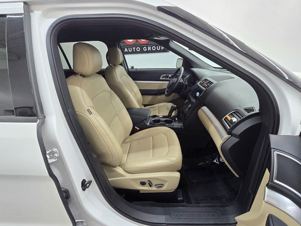 2017 FORD Explorer - Image 18