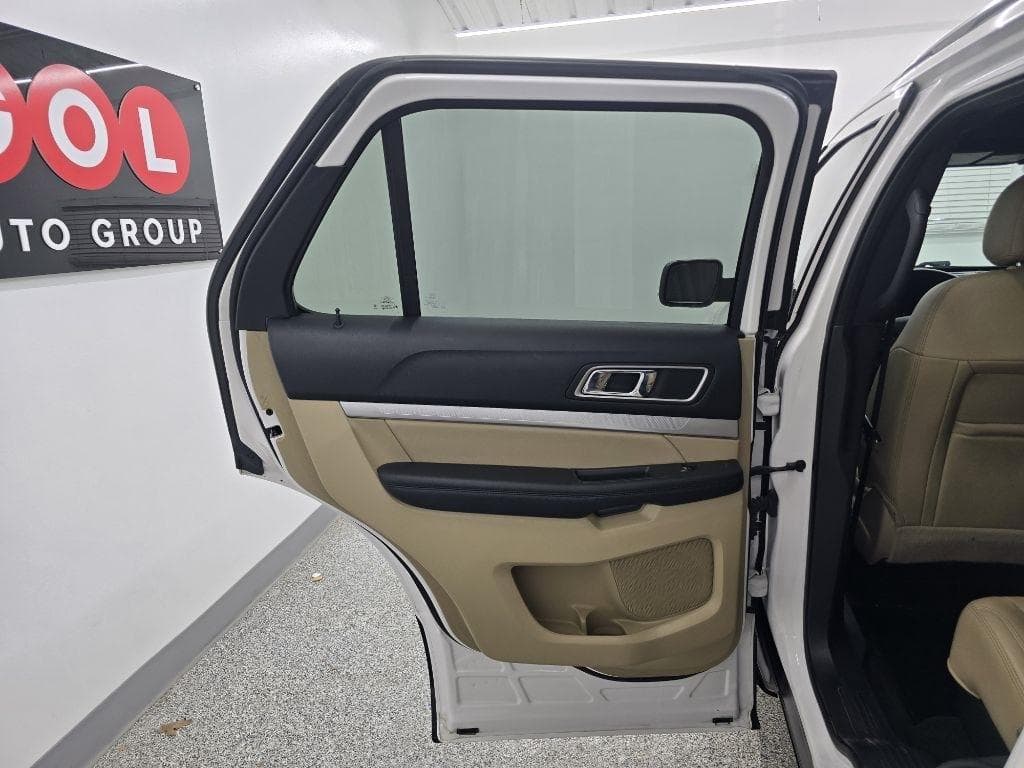2017 FORD Explorer - Image 25