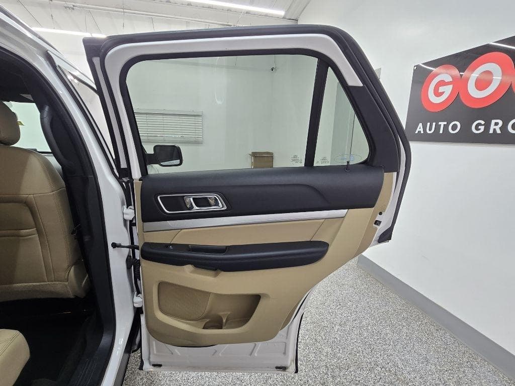 2017 FORD Explorer - Image 26