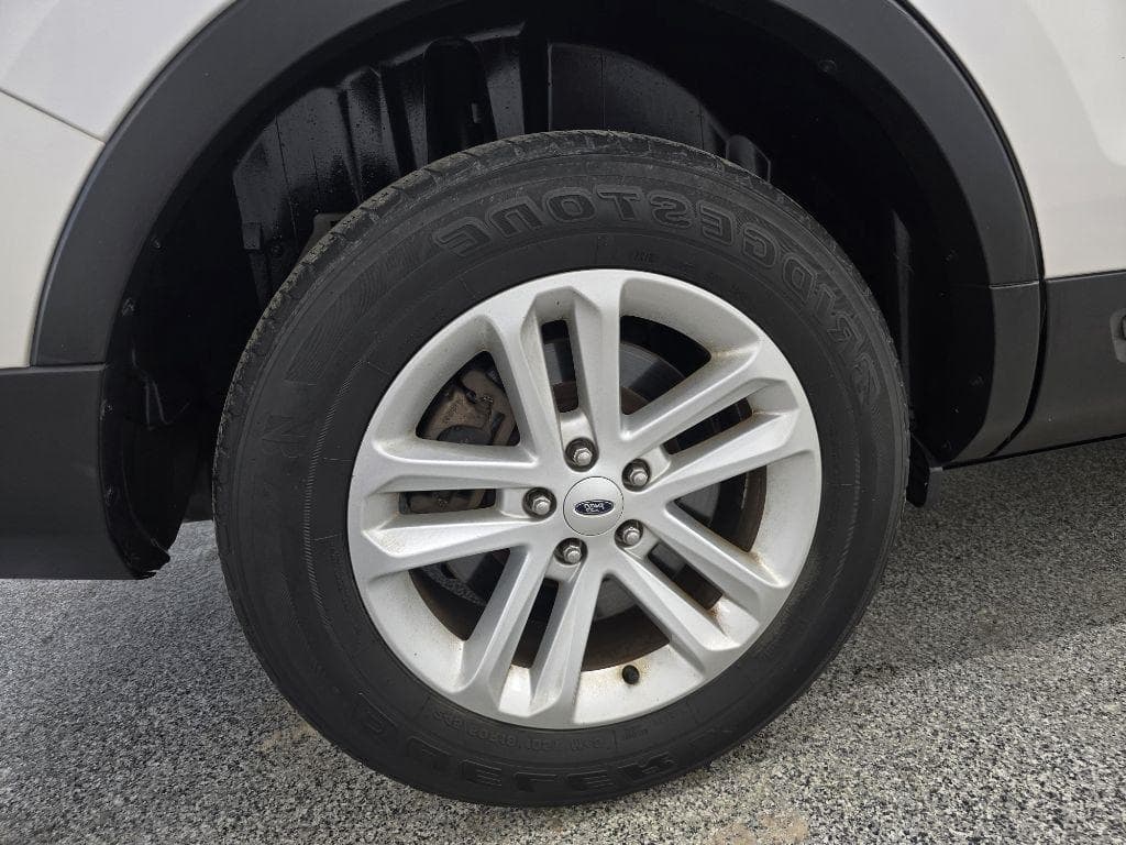 2017 FORD Explorer - Image 31